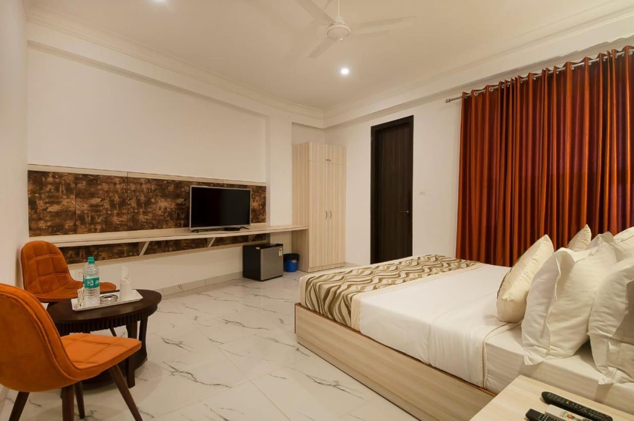 Hotel Almora Inn - Near By Delhi International Airport - With Free Airport Pickup And Drop New Delhi Luaran gambar