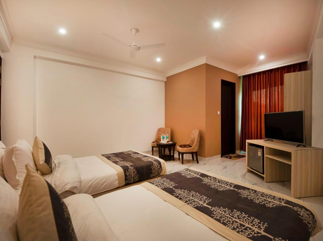 Hotel Almora Inn - Near By Delhi International Airport - With Free Airport Pickup And Drop New Delhi Luaran gambar
